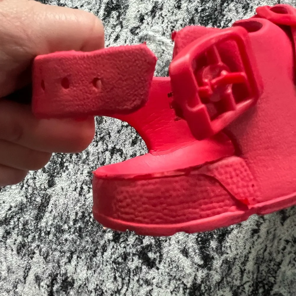 Zara Kids Red Buckle Sandals size‎ 23